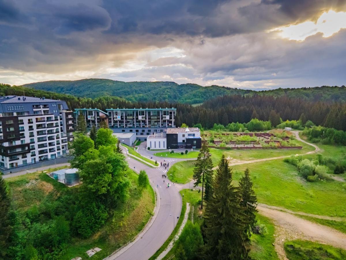 Silver Mountain Resort & Spa Poiana Brasov Exteriör bild